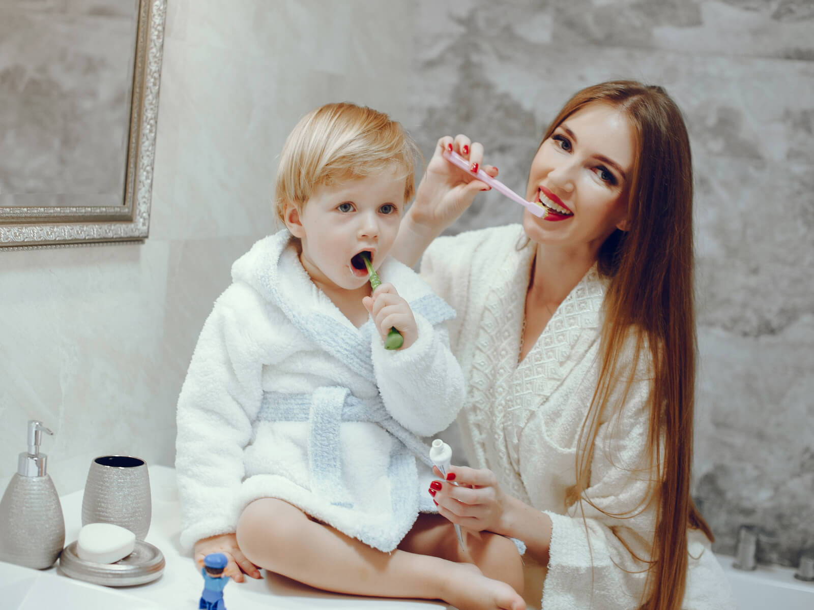 Fluoride-Free Vs. Fluoride Toothpaste: Which Is Right For You?